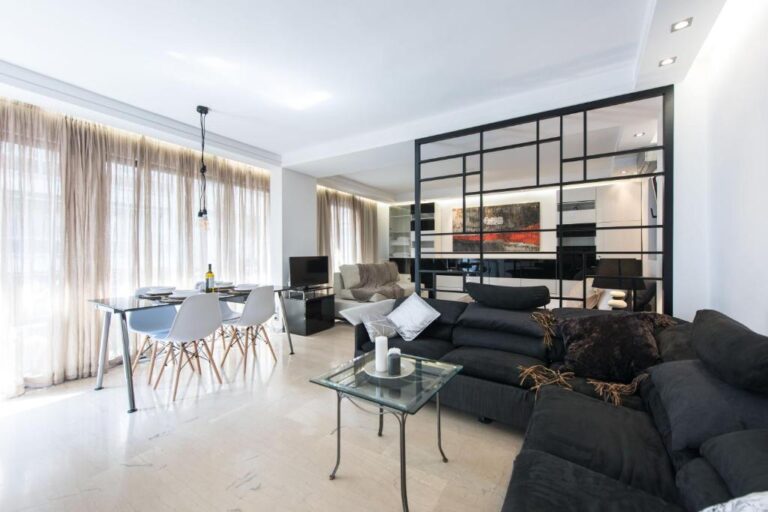 Luxury Downtown Sea View Apartment D3