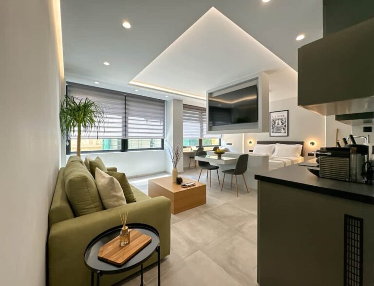 Luxury Downtown Apartment Α5