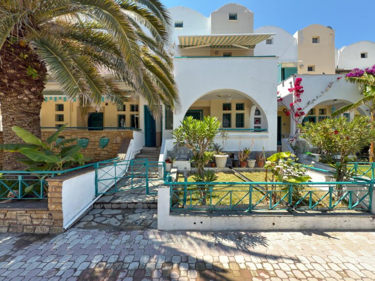 Emerald Seaside Apartment In Pefkohori